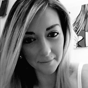 Meet your Posher, Kari 💜